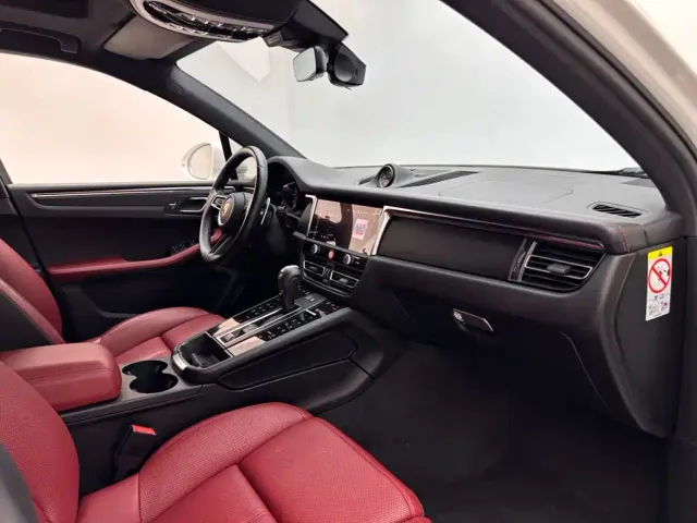 Porsche Macan — Фото автомобиля 11