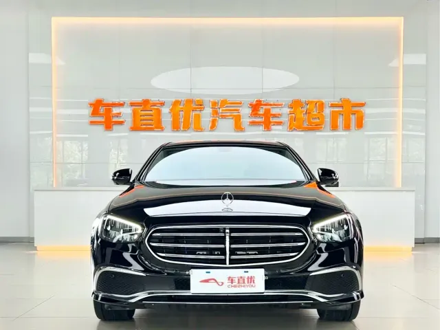 Mercedes-Benz E-Class — Фото автомобиля 3