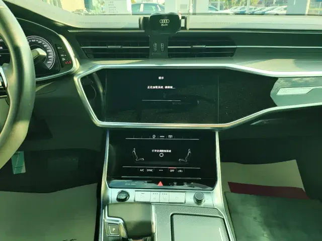 Audi A6L — Фото автомобиля 12