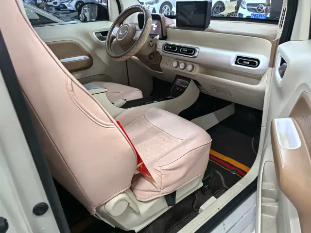 Wuling Hongguang Mini EV — Фото автомобиля 10