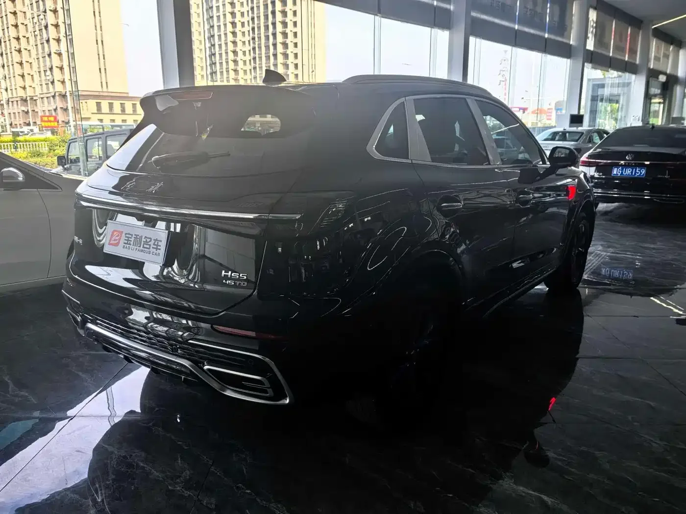 Hongqi Hongqi HS5 2023 2.0T Flag Enjoy Pro Edition — Фото автомобиля 2