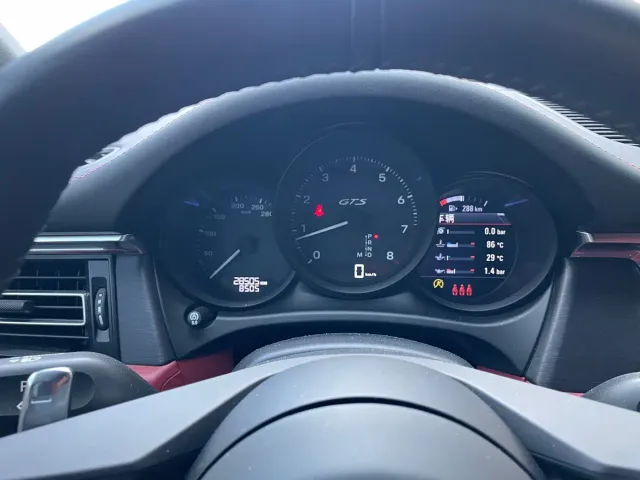 Porsche Macan — Фото автомобиля 14