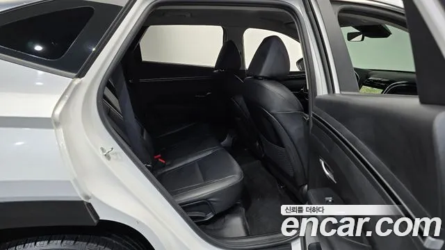 Hyundai Tucson Tucson (NX4) Бензин 1.6 турбо 2WD — Фото автомобиля 13