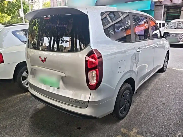 Wuling Hongguang — Фото автомобиля 6