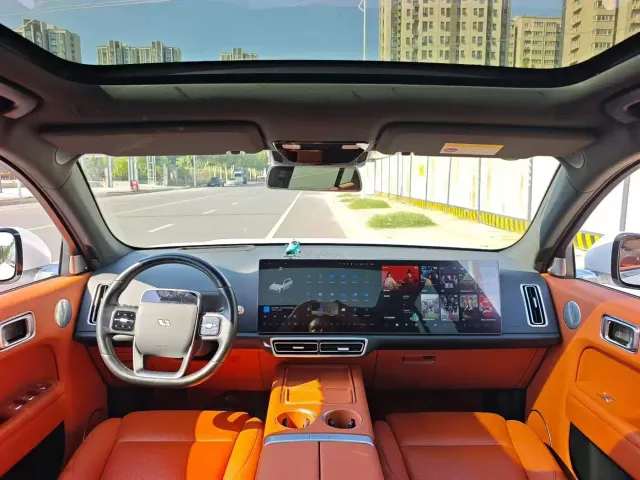 Li Auto L7 — Фото автомобиля 5