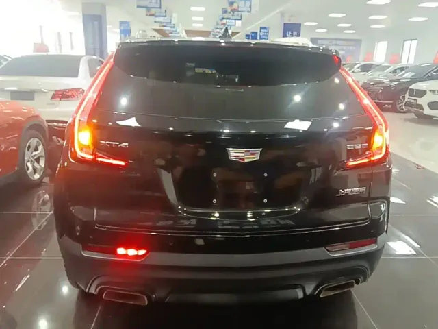 Cadillac XT4 — Фото автомобиля 5