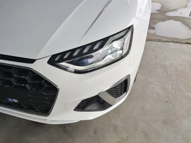 Audi A4L — Фото автомобиля 23