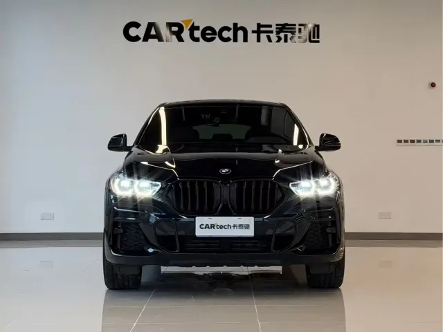 BMW X6 — Фото автомобиля 2