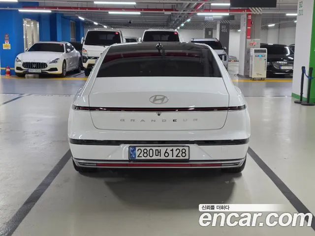 Hyundai Grandeur GN7 — Фото автомобиля 4