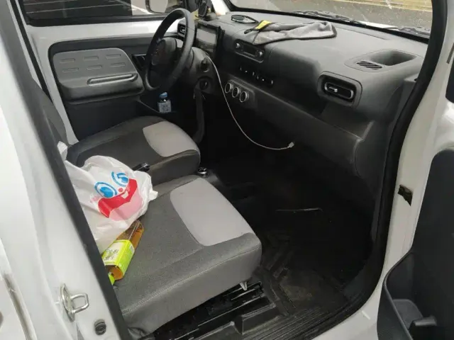Wuling Zhiguang NEV — Фото автомобиля 8
