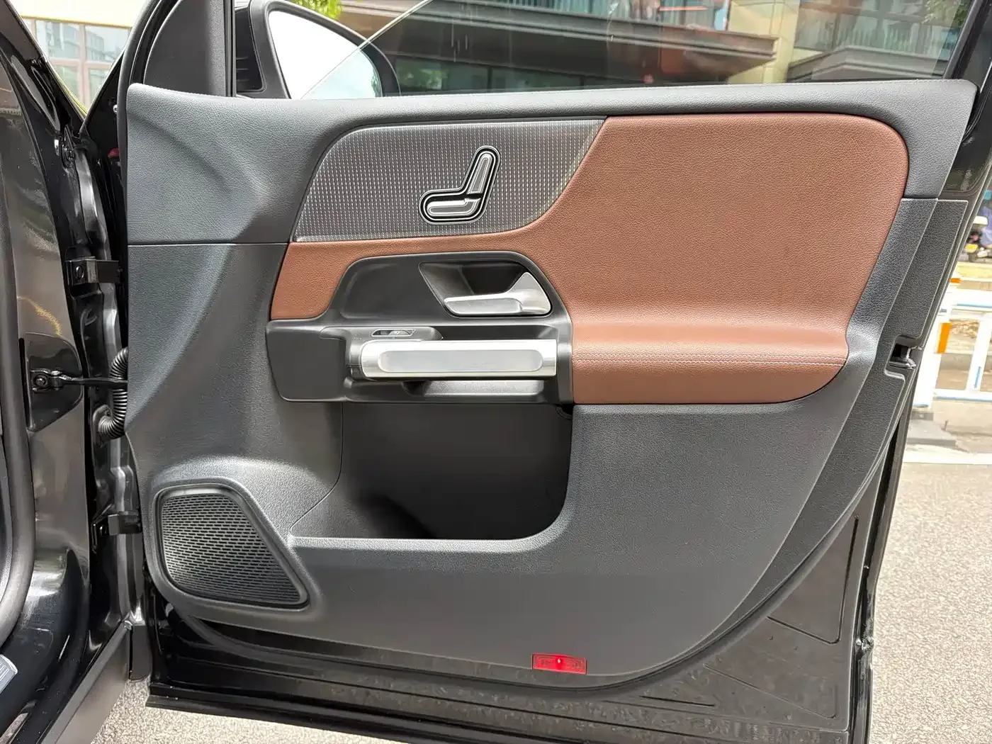 Mercedes-Benz Mercedes-Benz GLB 2022 Model GLB 200 Dynamic Edition — Фото автомобиля 6