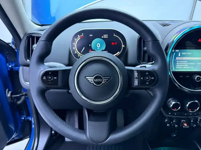 MINI Countryman — Фото автомобиля 11