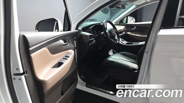 Hyundai Santafe — Фото автомобиля 8