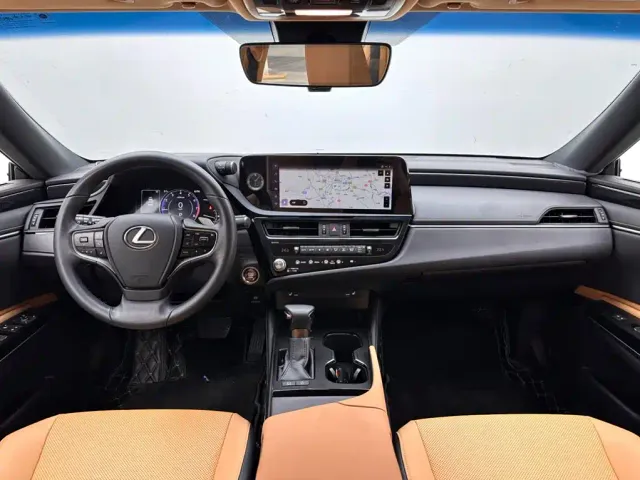 Lexus ES — Фото автомобиля 10