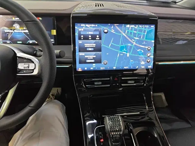 GAC Trumpchi M8 — Фото автомобиля 12