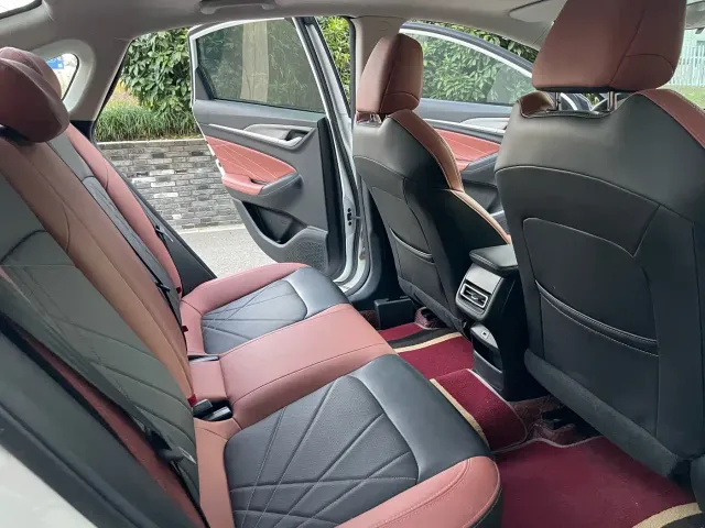 Changan Eado — Фото автомобиля 12