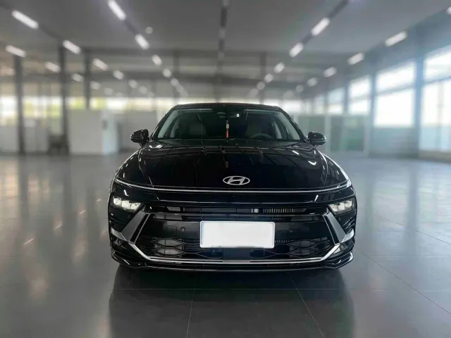 Hyundai Sonata — Фото автомобиля 2