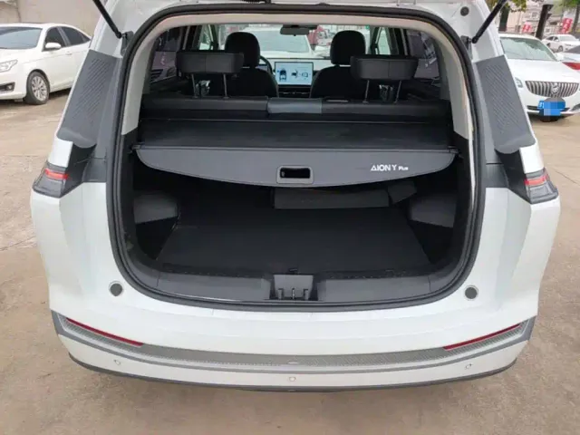 GAC Aion Y — Фото автомобиля 18