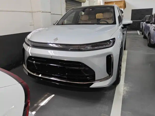 Huajing Baojun S — Фото автомобиля 2