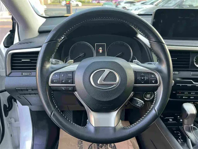 Lexus RX — Фото автомобиля 18
