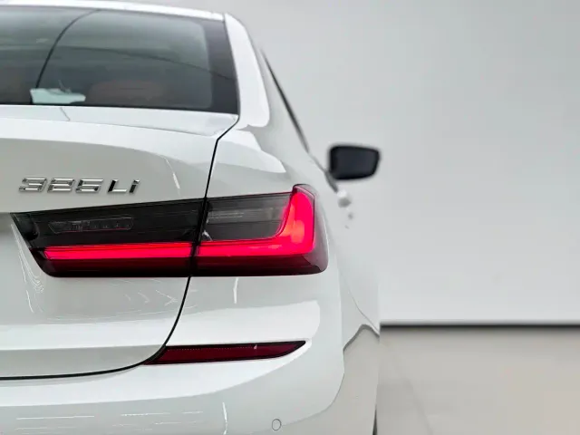 BMW 3 Series — Фото автомобиля 16