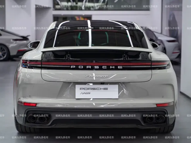 Porsche Panamera — Фото автомобиля 6
