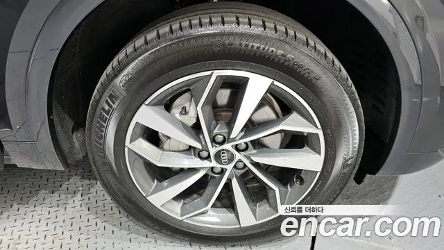 Audi Q5 45 TFSI quattro Sportback — Фото автомобиля 5