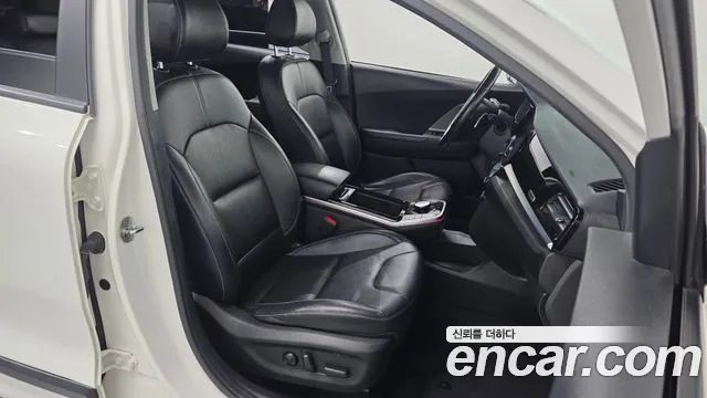 Kia Niro — Фото автомобиля 17