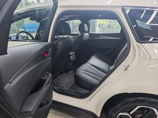 BYD Seal 06 DM-i Touring — Фото автомобиля 8