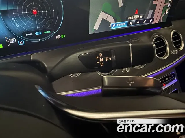 Mercedes-Benz E-Class — Фото автомобиля 8