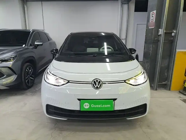Volkswagen ID.3 — Фото автомобиля 2