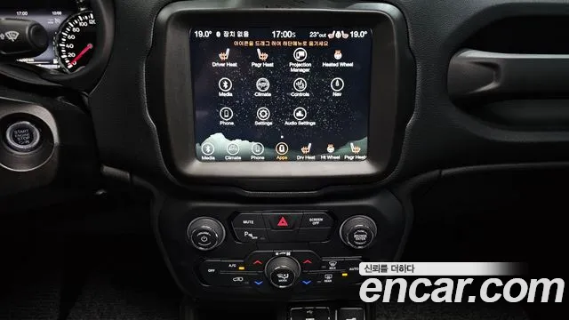 Jeep Renegade — Фото автомобиля 13