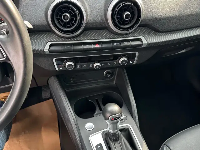 Audi Q2L — Фото автомобиля 15