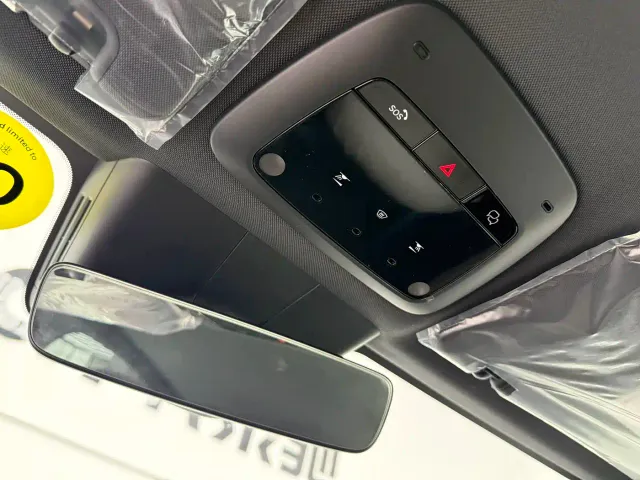 Volvo XC70 Plug-in Hybrid — Фото автомобиля 9