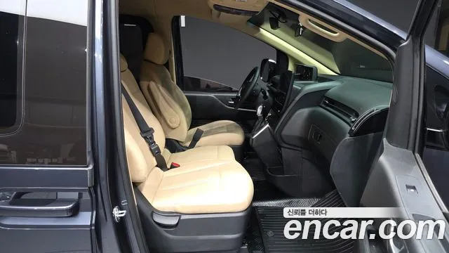 Hyundai Staria Staria Tourer 11 мест — Фото автомобиля 11