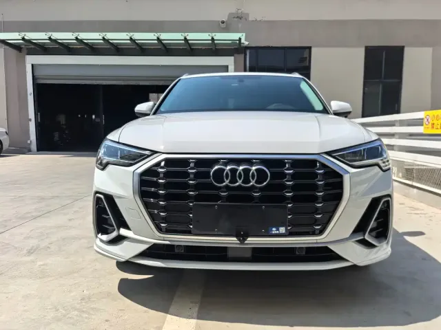 Audi Q3 — Фото автомобиля 2