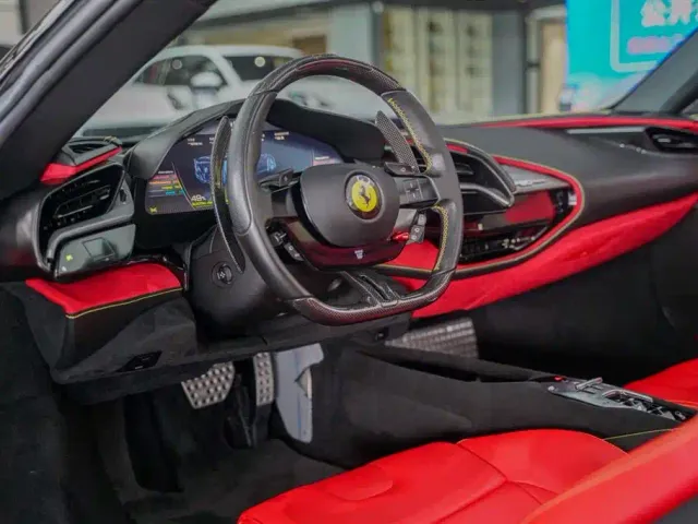 Ferrari SF90 — Фото автомобиля 2
