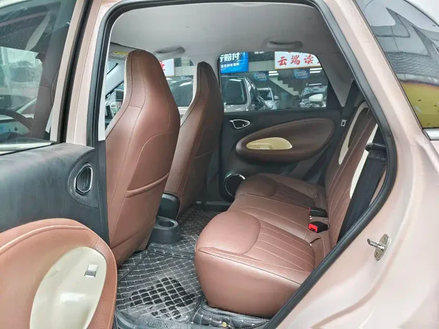 Wuling Bingo — Фото автомобиля 5