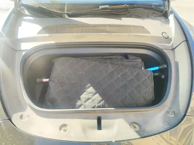 Tesla Model Y — Фото автомобиля 10