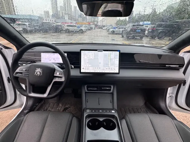 BYD Qin L — Фото автомобиля 6