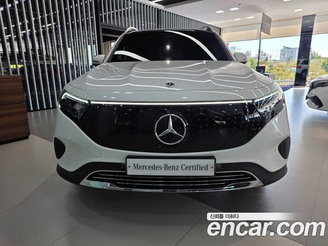 Mercedes-Benz EQB X243 — Фото автомобиля 3