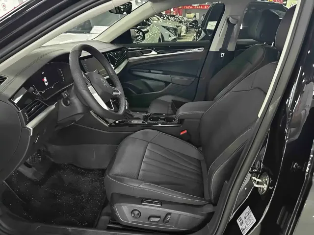 Volkswagen Passat — Фото автомобиля 5