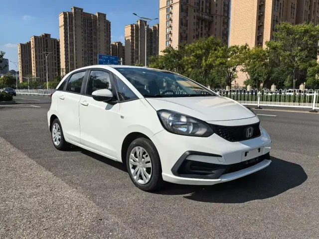Honda Fit — Фото автомобиля 2