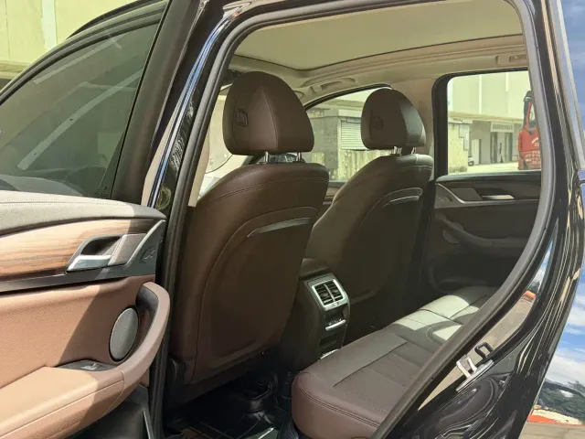 BMW X3 — Фото автомобиля 5