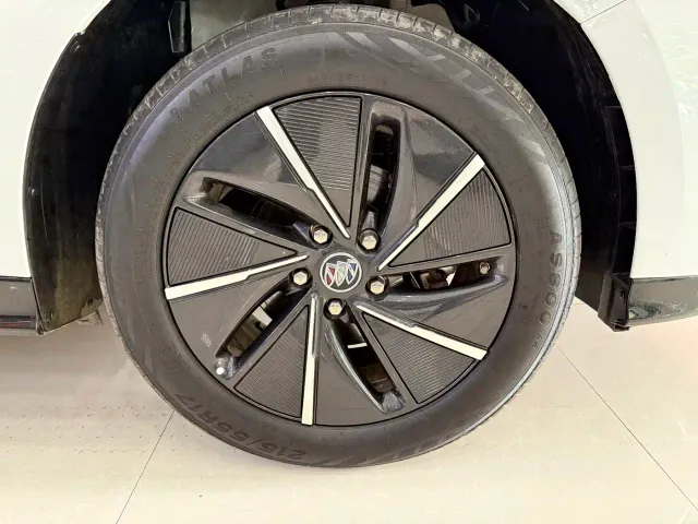 Buick Velite 6 — Фото автомобиля 15