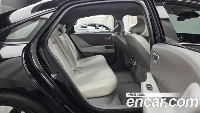 Hyundai Ioniq 6 — Фото автомобиля 12