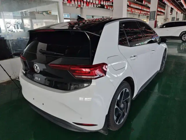 Volkswagen ID.3 — Фото автомобиля 6