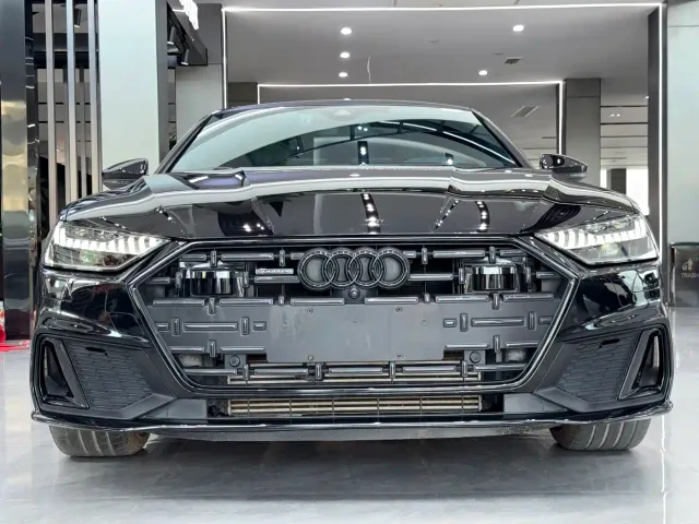 Audi A7L — Фото автомобиля 2