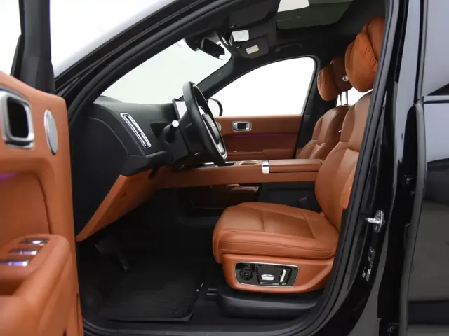 Li Auto L8 — Фото автомобиля 12