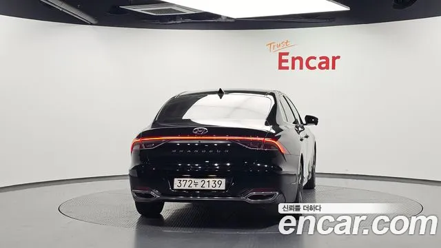 Hyundai Grandeur (New) Hybrid — Фото автомобиля 4
